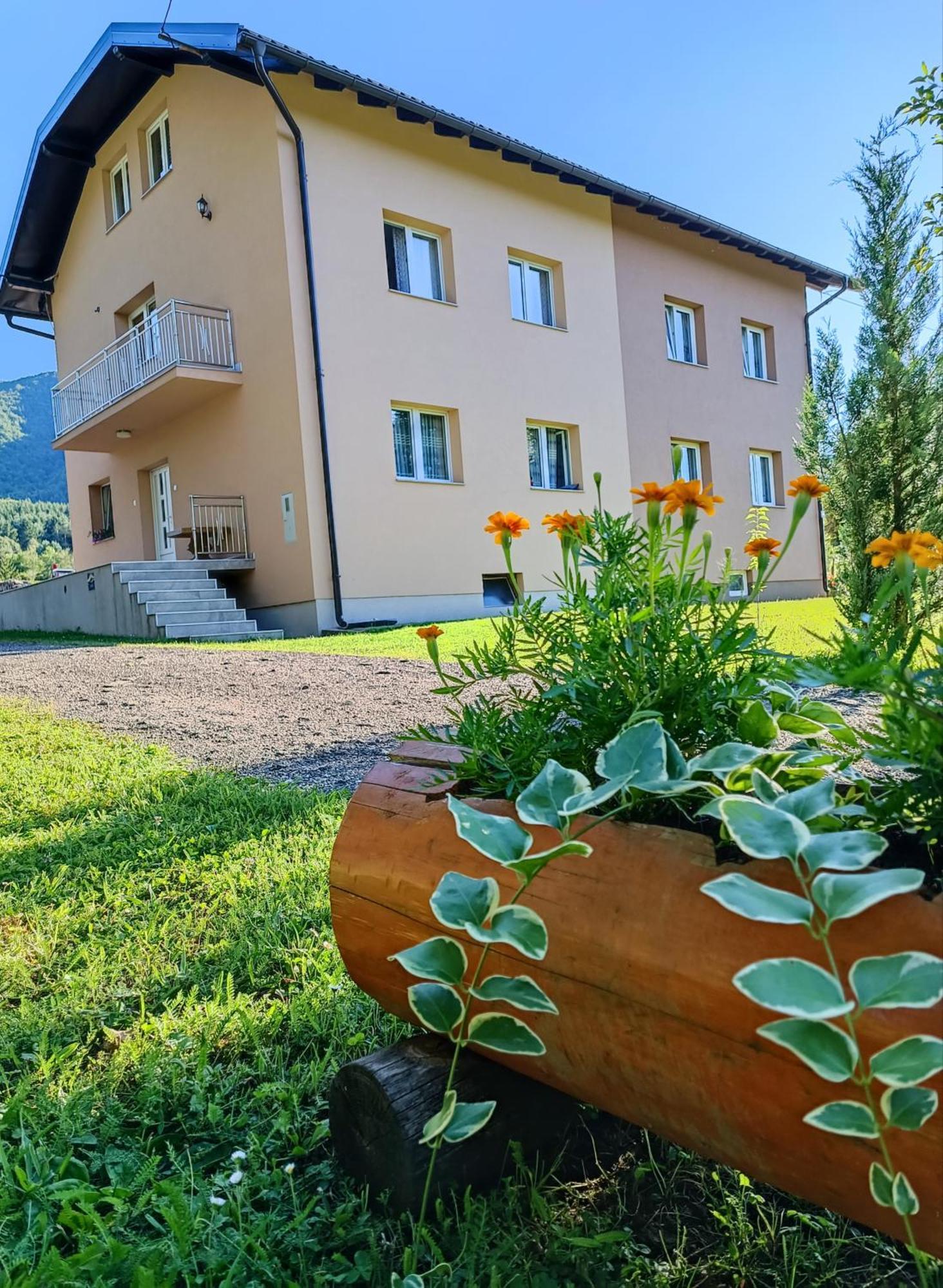 Guesthouse Nikolina Кореница Екстер'єр фото