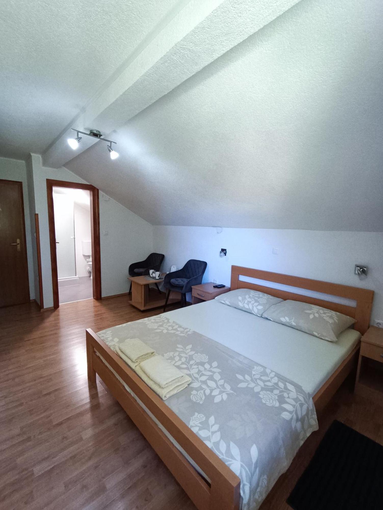 Guesthouse Nikolina Кореница Екстер'єр фото